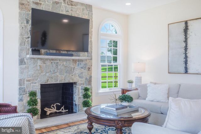 9105 GOSHEN VALLEY DR, Laytonsville, MD 20882