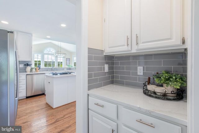 9105 GOSHEN VALLEY DR, Laytonsville, MD 20882