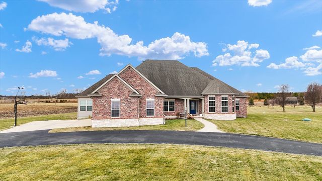 2595 County Road 500 E, Mahomet, IL 61853