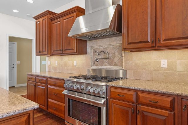 2595 County Road 500 E, Mahomet, IL 61853