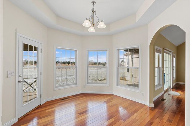 2595 County Road 500 E, Mahomet, IL 61853