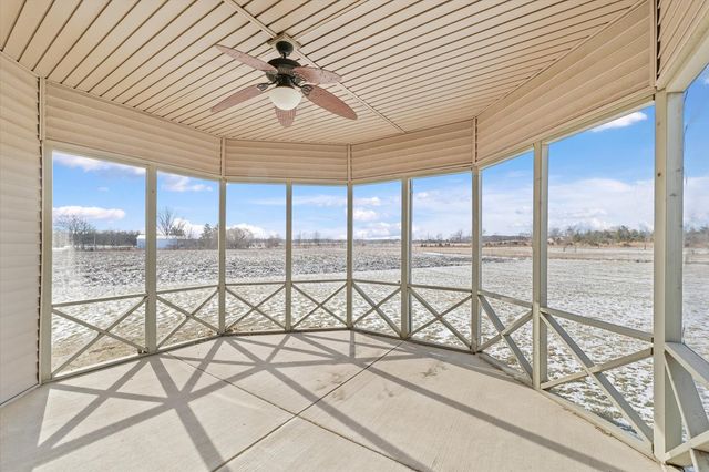 2595 County Road 500 E, Mahomet, IL 61853