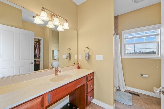 2595 County Road 500 E, Mahomet, IL 61853