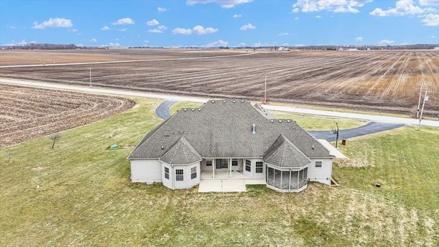 2595 County Road 500 E, Mahomet, IL 61853