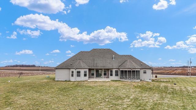 2595 County Road 500 E, Mahomet, IL 61853