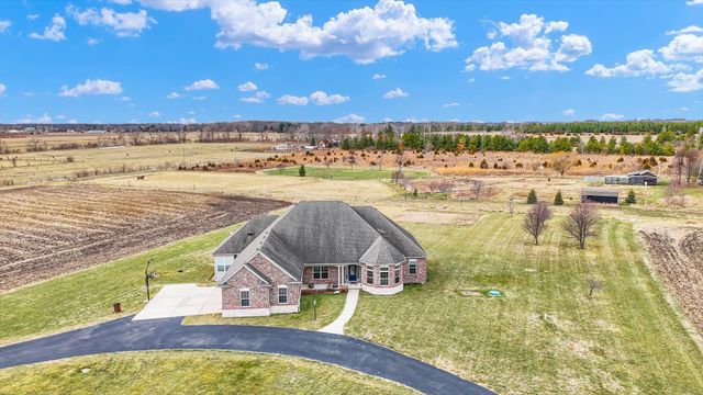 2595 County Road 500 E, Mahomet, IL 61853