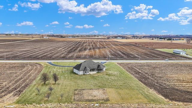 2595 County Road 500 E, Mahomet, IL 61853