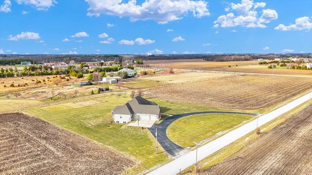 2595 County Road 500 E, Mahomet, IL 61853