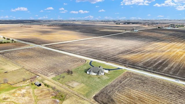 2595 County Road 500 E, Mahomet, IL 61853