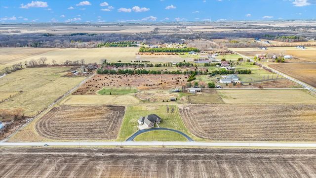 2595 County Road 500 E, Mahomet, IL 61853