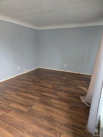 19000 ROSETTA Avenue, Eastpointe, MI 48021