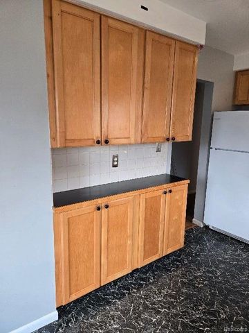 19000 ROSETTA Avenue, Eastpointe, MI 48021