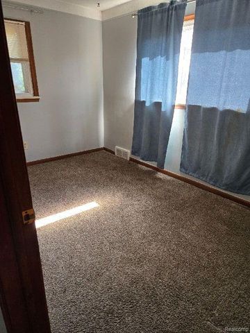 19000 ROSETTA Avenue, Eastpointe, MI 48021