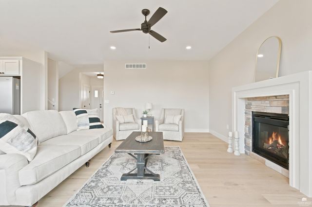 4517 Lamonte Drive, Manhattan, KS 66503