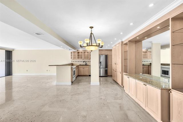 2 Grove Isle Dr B805, Miami, FL 33133