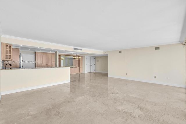 2 Grove Isle Dr B805, Miami, FL 33133