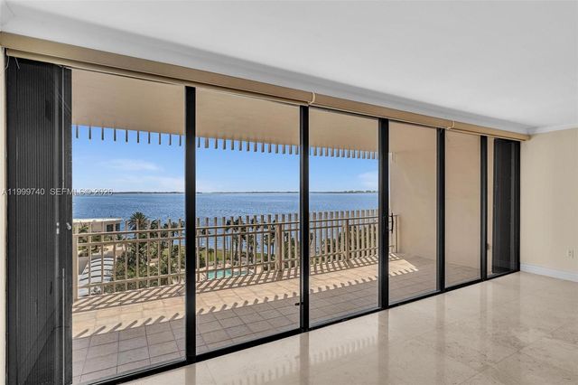 2 Grove Isle Dr B805, Miami, FL 33133