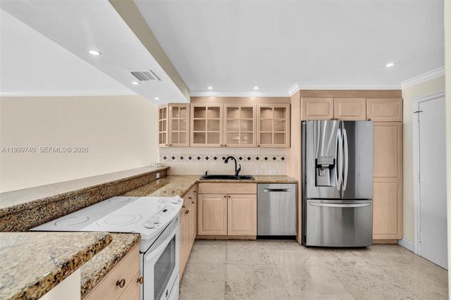 2 Grove Isle Dr B805, Miami, FL 33133