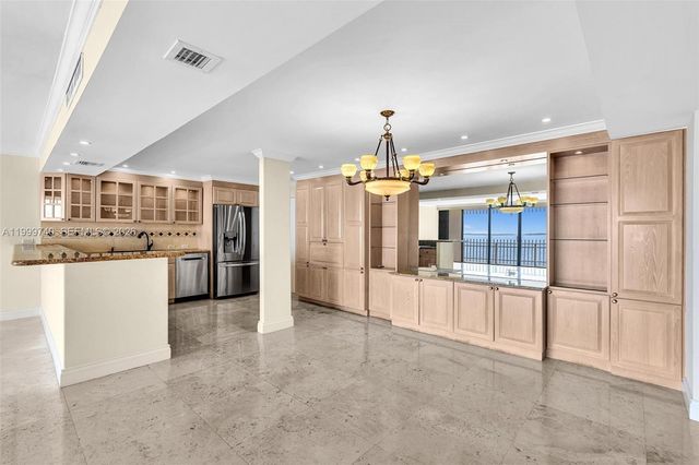 2 Grove Isle Dr B805, Miami, FL 33133