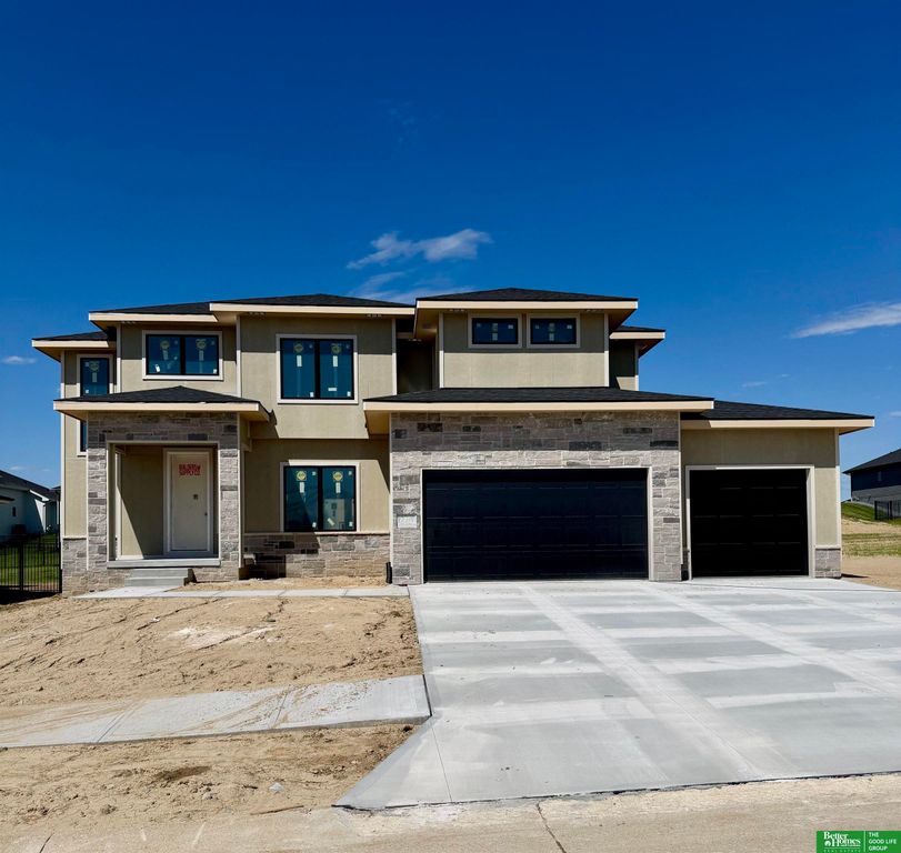 10714 S 219th Avenue, Gretna, NE 68028