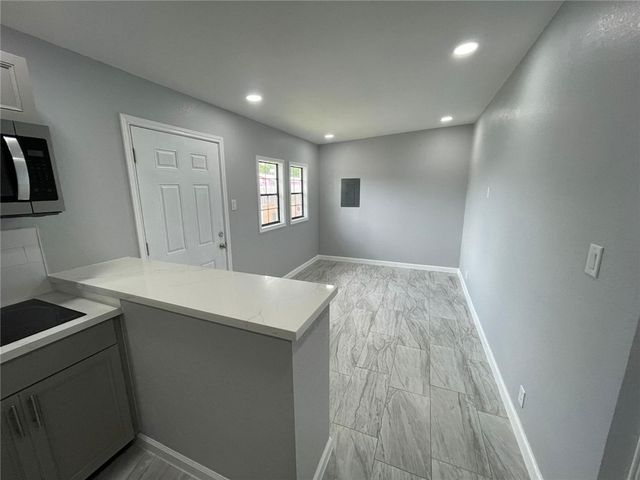 1302 Prince Dr, Corpus Christi, TX 78412