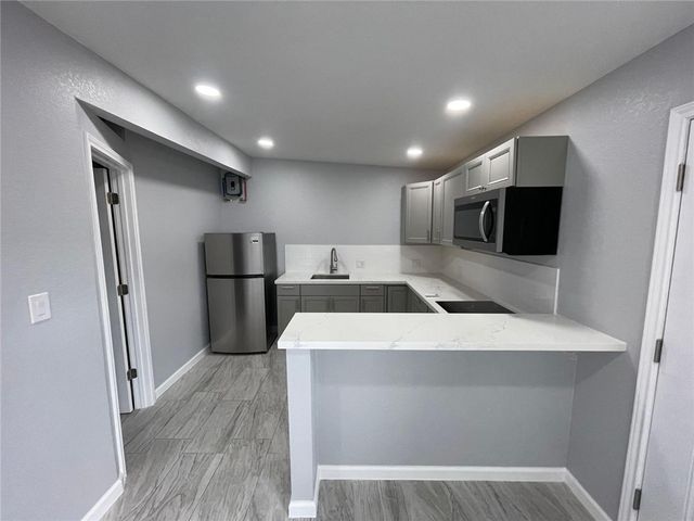 1302 Prince Dr, Corpus Christi, TX 78412