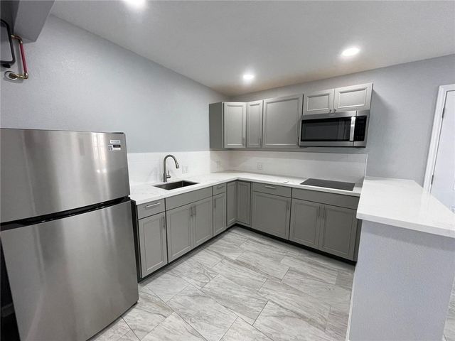 1302 Prince Dr, Corpus Christi, TX 78412