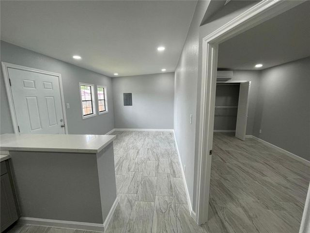 1302 Prince Dr, Corpus Christi, TX 78412