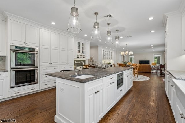 125 Stewart Rd, Millburn Twp., NJ 07078