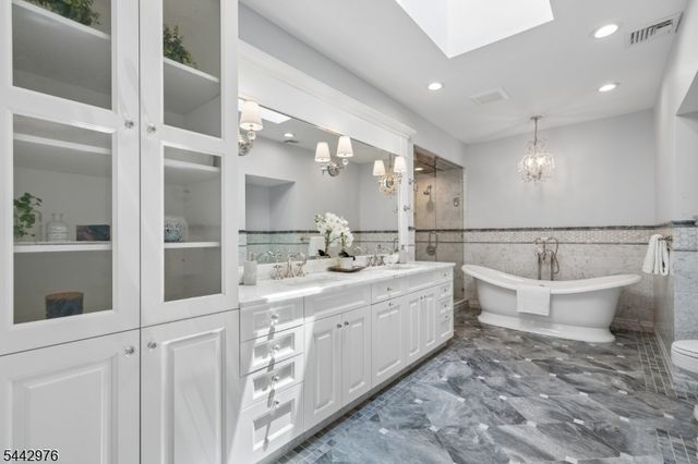 125 Stewart Rd, Millburn Twp., NJ 07078