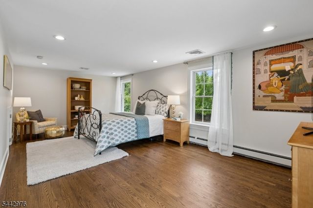 125 Stewart Rd, Millburn Twp., NJ 07078
