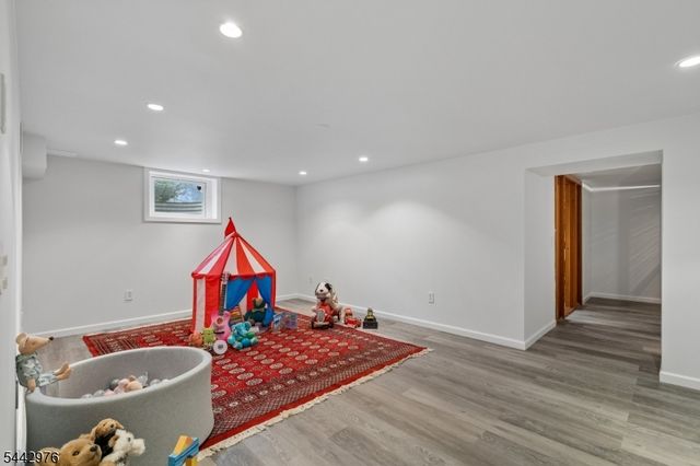 125 Stewart Rd, Millburn Twp., NJ 07078