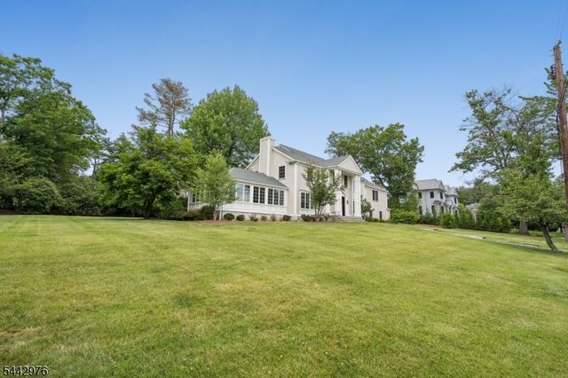 125 Stewart Rd, Millburn Twp., NJ 07078