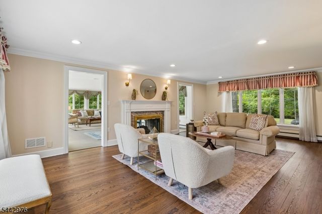 125 Stewart Rd, Millburn Twp., NJ 07078