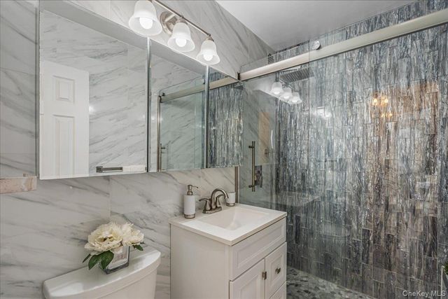 22055 46th Avenue 3M, Bayside, NY 11361