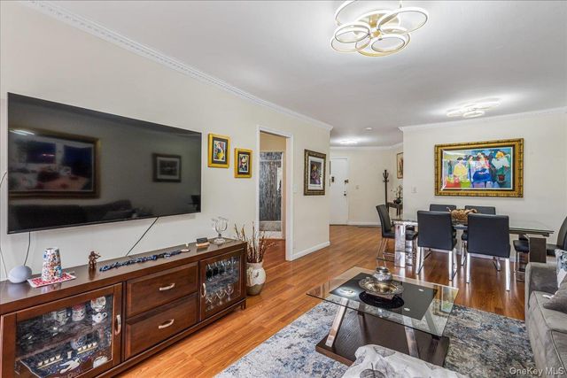 22055 46th Avenue 3M, Bayside, NY 11361