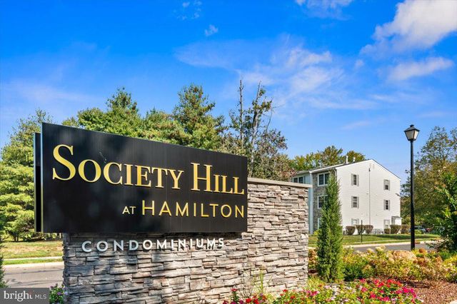 28 HOLLY CT, Hamilton, NJ 08619