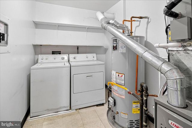 28 HOLLY CT, Hamilton, NJ 08619