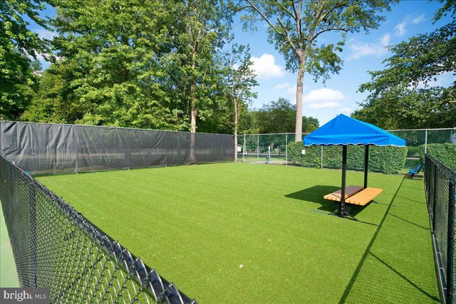 28 HOLLY CT, Hamilton, NJ 08619