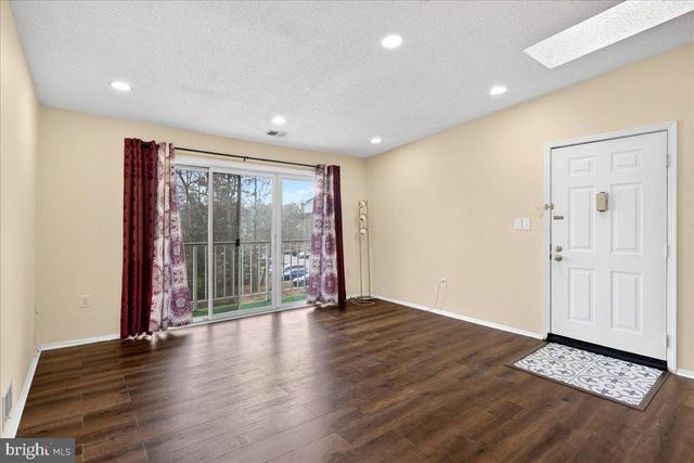 28 HOLLY CT, Hamilton, NJ 08619