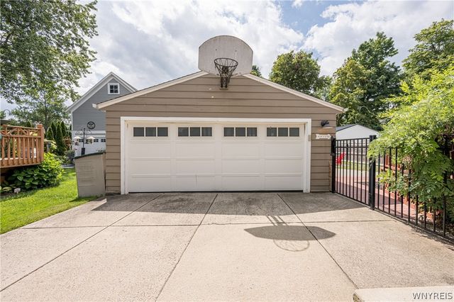 52 Highland Avenue, Hamburg, NY 14075
