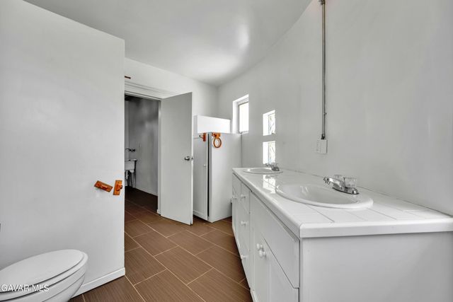 40303 W 11th Street, Palmdale, CA 93551