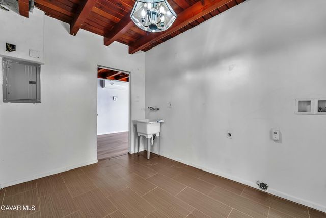 40303 W 11th Street, Palmdale, CA 93551