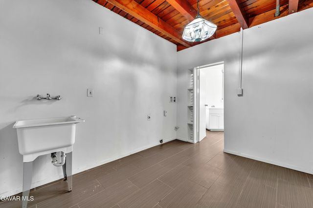 40303 W 11th Street, Palmdale, CA 93551
