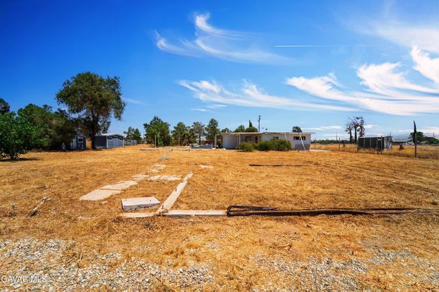 40303 W 11th Street, Palmdale, CA 93551