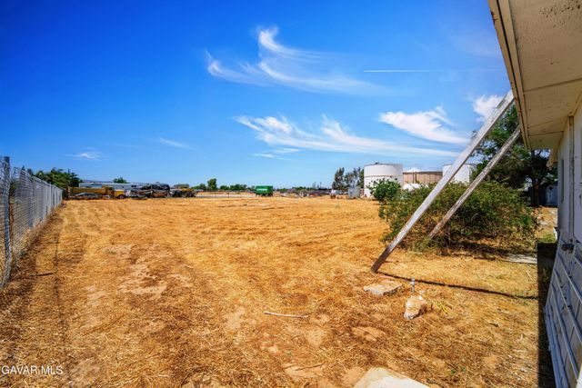 40303 W 11th Street, Palmdale, CA 93551