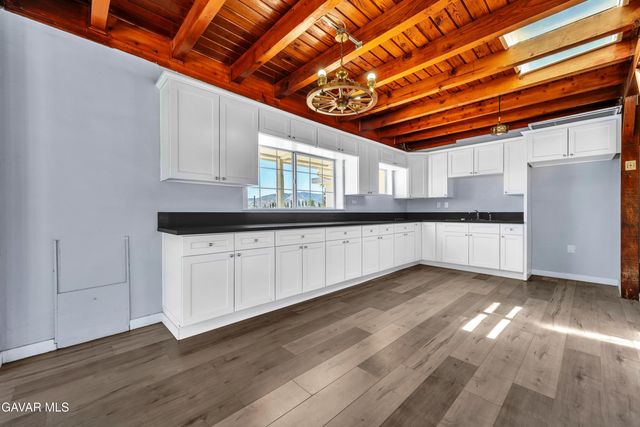 40303 W 11th Street, Palmdale, CA 93551