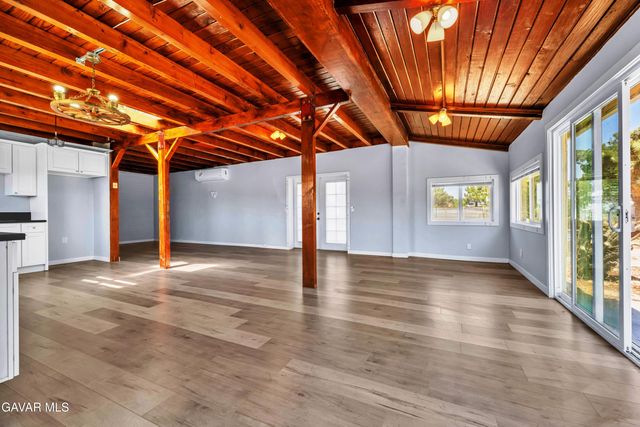 40303 W 11th Street, Palmdale, CA 93551