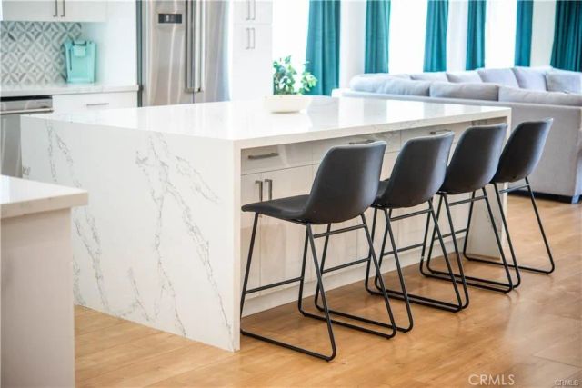 5907 Encino Avenue, Encino, CA 91316