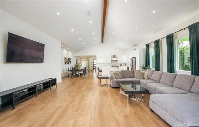 5907 Encino Avenue, Encino, CA 91316